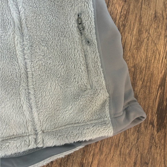 Patagonia Light Gray Fleece Jacket - Picture 5 of 6